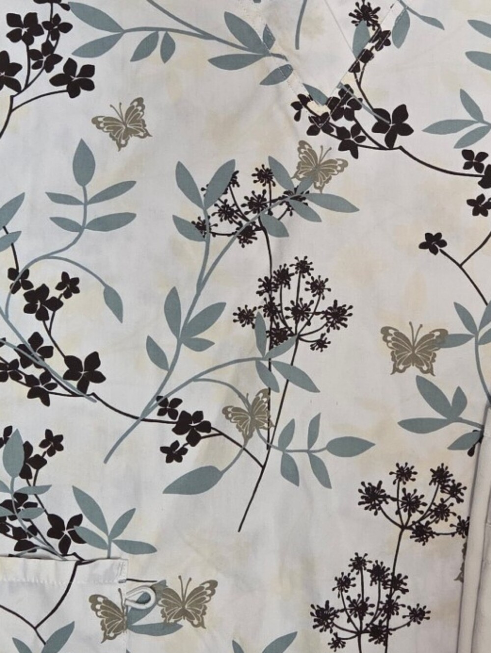 Flowers Scrub Set - Picture 2 of 2